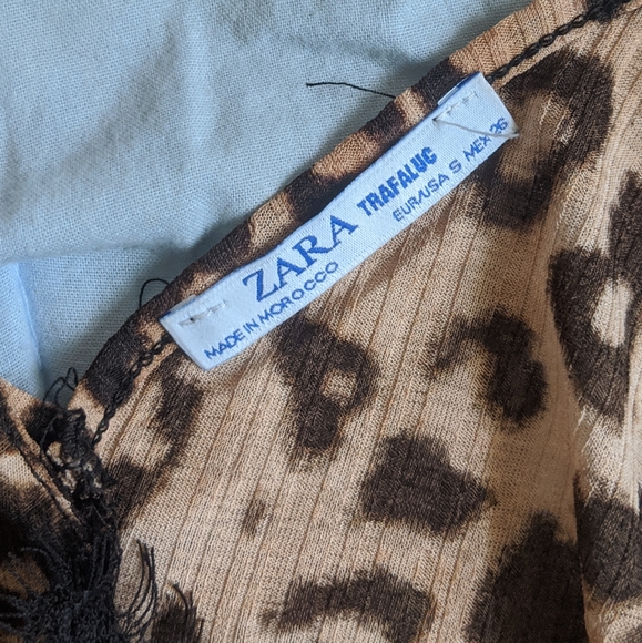 Cheetah Print Elegant Lace Tank Top - Picture 3 of 3